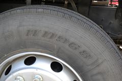 四川现代 创虎XCIENTP410重卡 410马力 6X4牵引车(CHM4250KPQ49M)