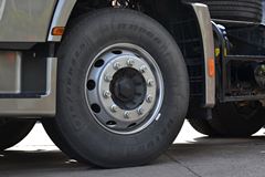 四川现代 创虎XCIENTP410重卡 410马力 6X4牵引车(CHM4250KPQ49M)