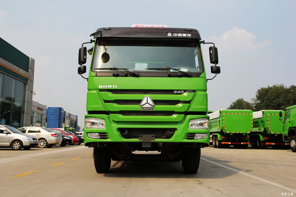 中国重汽 HOWO重卡 340马力 6X4 5.8米自卸车