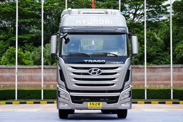 现代商用车 创虎XCIENT重卡 440马力 4X2牵引车(CHM4180KPQ36V)
