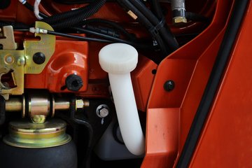 ���Ͽ��� U260�ؿ� 260���� 4X2 LNGǣ����(SQR4182N6Z)ͼƬ