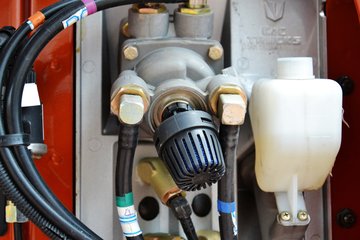 ���Ͽ��� U260�ؿ� 260���� 4X2 LNGǣ����(SQR4182N6Z)ͼƬ