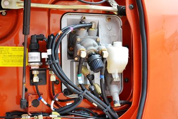 ���Ͽ��� U260�ؿ� 260���� 4X2 LNGǣ����(SQR4182N6Z)ͼƬ