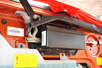 ���Ͽ��� U260�ؿ� 260���� 4X2 LNGǣ����(SQR4182N6Z)ͼƬ