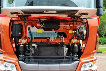 ���Ͽ��� U260�ؿ� 260���� 4X2 LNGǣ����(SQR4182N6Z)ͼƬ