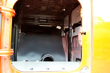 ���Ͽ��� U260�ؿ� 260���� 4X2 LNGǣ����(SQR4182N6Z)ͼƬ