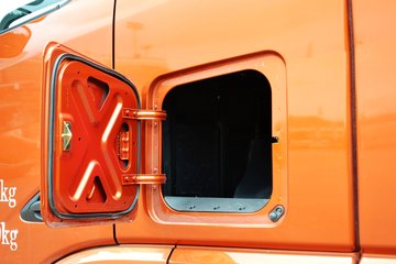 ���Ͽ��� U260�ؿ� 260���� 4X2 LNGǣ����(SQR4182N6Z)ͼƬ