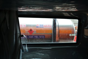 ���Ͽ��� U260�ؿ� 260���� 4X2 LNGǣ����(SQR4182N6Z)ͼƬ