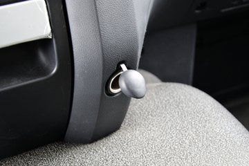 ���Ͽ��� U260�ؿ� 260���� 4X2 LNGǣ����(SQR4182N6Z)ͼƬ