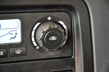 ���Ͽ��� U260�ؿ� 260���� 4X2 LNGǣ����(SQR4182N6Z)ͼƬ