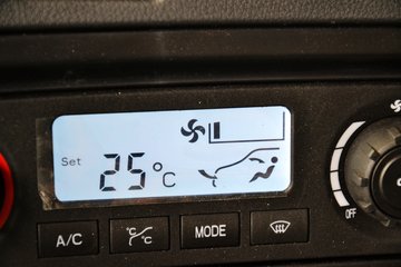 ���Ͽ��� U260�ؿ� 260���� 4X2 LNGǣ����(SQR4182N6Z)ͼƬ