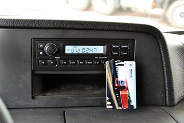 ���Ͽ��� U260�ؿ� 260���� 4X2 LNGǣ����(SQR4182N6Z)ͼƬ