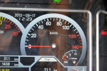 ���Ͽ��� U260�ؿ� 260���� 4X2 LNGǣ����(SQR4182N6Z)ͼƬ