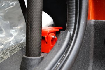 ���Ͽ��� U260�ؿ� 260���� 4X2 LNGǣ����(SQR4182N6Z)ͼƬ