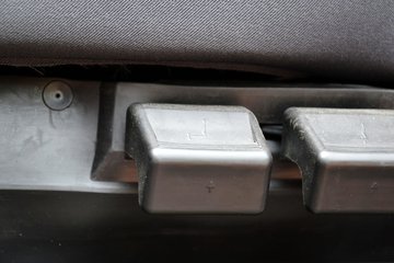 ���Ͽ��� U260�ؿ� 260���� 4X2 LNGǣ����(SQR4182N6Z)ͼƬ