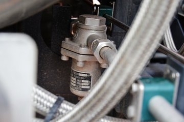 ���Ͽ��� U260�ؿ� 260���� 4X2 LNGǣ����(SQR4182N6Z)ͼƬ