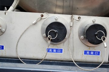 ���Ͽ��� U260�ؿ� 260���� 4X2 LNGǣ����(SQR4182N6Z)ͼƬ