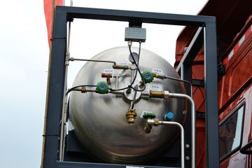 ���Ͽ��� U260�ؿ� 260���� 4X2 LNGǣ����(SQR4182N6Z)ͼƬ