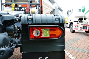 ���Ͽ��� U260�ؿ� 260���� 4X2 LNGǣ����(SQR4182N6Z)ͼƬ