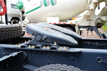 ���Ͽ��� U260�ؿ� 260���� 4X2 LNGǣ����(SQR4182N6Z)ͼƬ