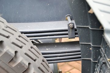 ���Ͽ��� U260�ؿ� 260���� 4X2 LNGǣ����(SQR4182N6Z)ͼƬ