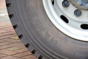 ���Ͽ��� U260�ؿ� 260���� 4X2 LNGǣ����(SQR4182N6Z)ͼƬ