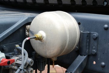 ���Ͽ��� U260�ؿ� 260���� 4X2 LNGǣ����(SQR4182N6Z)ͼƬ