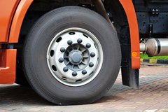 联合卡车 U260重卡 260马力 4X2 LNG牵引车(SQR4182N6Z)