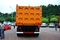 联合卡车U340 340马力 6X4 5.6米LNG自卸车(SQR3251D6T4-2)