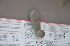 东风柳汽 乘龙中卡 220马力 4X2 牵引车(LZ4150M3AA)