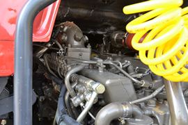 乘龙M3&nbsp;牵引车底盘                                                图片