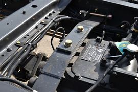 乘龙M3&nbsp;牵引车底盘                                                图片