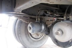 东风柳汽 乘龙中卡 160马力 4X2 7.7米排半厢式载货车(LZ5161XXYLAS)