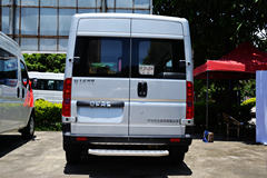 东风股份 御风 136马力 封闭厢式货车