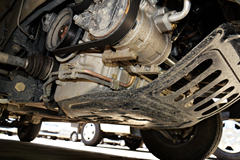 东风股份 御风 136马力 封闭厢式货车