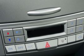 威虎G3&nbsp;皮卡驾驶室                                               图片