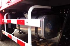 福田瑞沃 180马力 6X2 5.6米轻量化自卸车（BJ3255DLPJB-7）