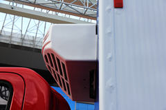 一汽通用 F330速豹 130马力 4X2 5.2米单排厢式冷藏车(LGY5050XXY)