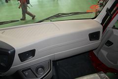 青岛解放 JH6重卡 370马力 6X4牵引车(CA4250P25K2T1E4)