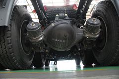 青岛解放 JH6重卡 370马力 6X4牵引车(CA4250P25K2T1E4)