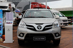 福田 拓陆者B 2.8L柴油 95马力 两驱 双排皮卡