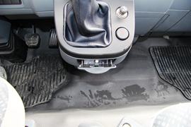 绿卡T&nbsp;载货车驾驶室                                               图片