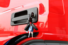 奔驰Axor&nbsp;牵引车外观                                                图片