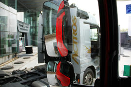 奔驰Axor&nbsp;牵引车驾驶室                                               图片