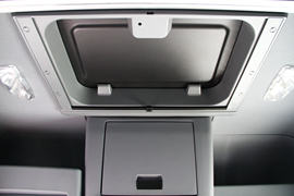 奔驰Axor&nbsp;牵引车驾驶室                                               图片