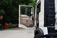 中国重汽 HOWO T5G重卡 280马力 8X4 9.5米载货车底盘(ZZ1317M466GD1) 中国重汽 HOWO T5G重卡 280马力 8X4 9.5米载货车底盘(ZZ1317M466GD1)