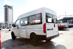 东风股份 御风  136马力 封闭厢式货车