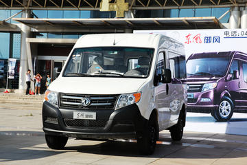 东风股份 御风 2021款 127马力  长轴高顶 6-9座 2.0T物流车