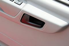 东风股份 御风  136马力 封闭厢式货车