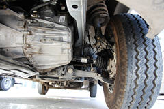 东风股份 御风  136马力 封闭厢式货车